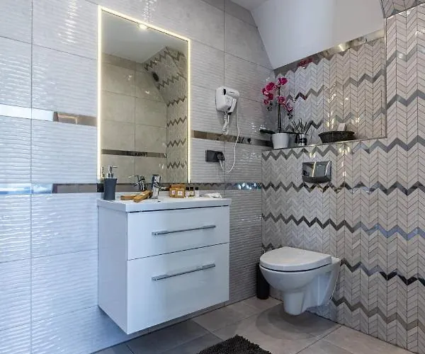 Gasienica Collection - Queen Z Jacuzzi 1 * زاكوباني