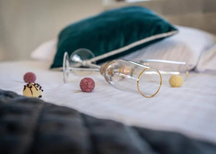 Gasienica Collection - Queen Z Jacuzzi 1